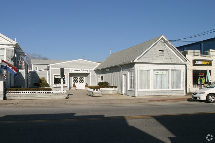 287291 Main St, Niantic, CT 06357