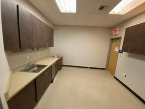 950 Fulton Ave, Sacramento, CA for lease Building Photo- Image 1 of 6