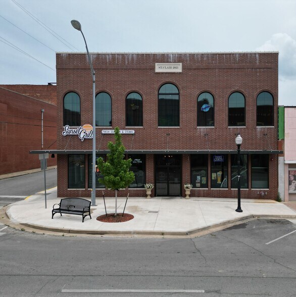 127 W Main St, Ardmore, OK for sale - Primary Photo - Image 1 of 1