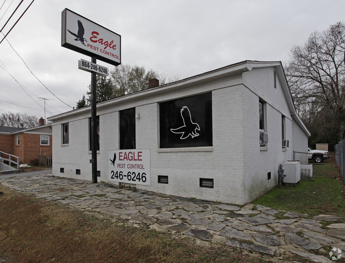 6231 White Horse Rd, Greenville, SC 29611