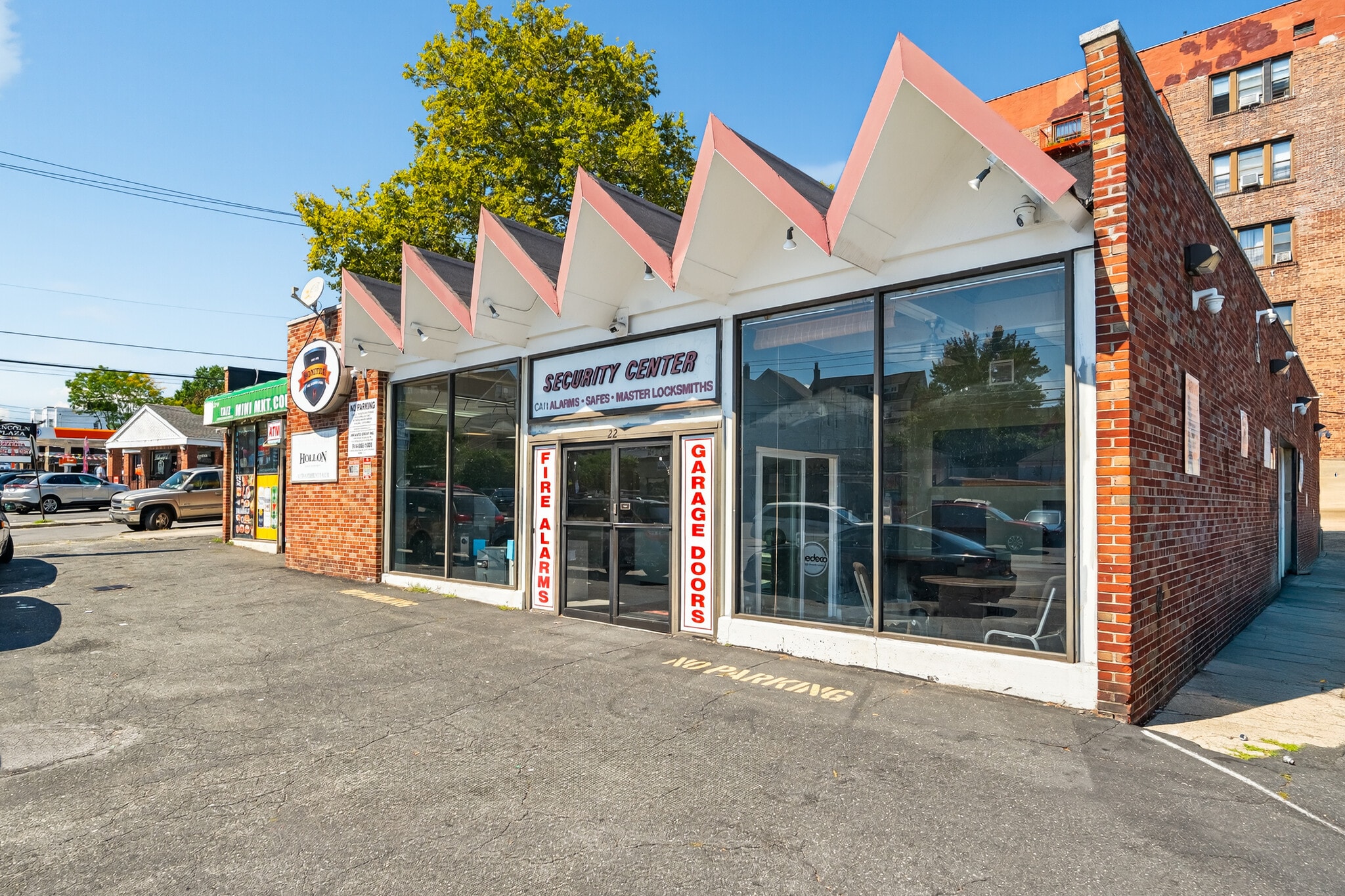 22 W Lincoln Ave, Mount Vernon, NY for lease Building Photo- Image 1 of 18