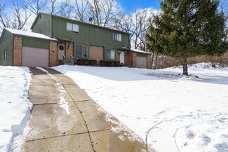 More details for 223 Summit Rdg, White Lake, MI - Multifamily for Sale