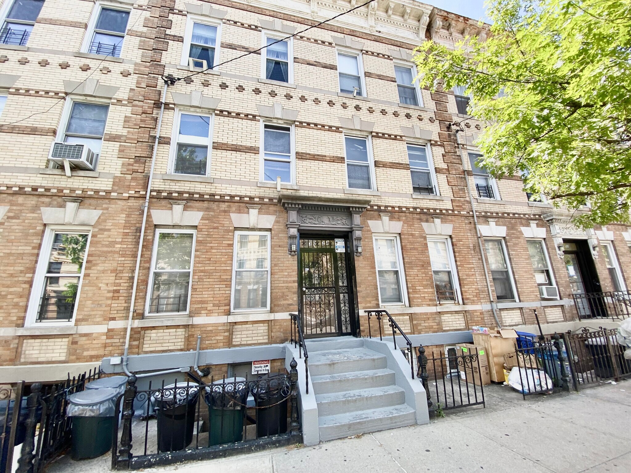 30-24 42nd St, Long Island City, NY for sale Primary Photo- Image 1 of 1