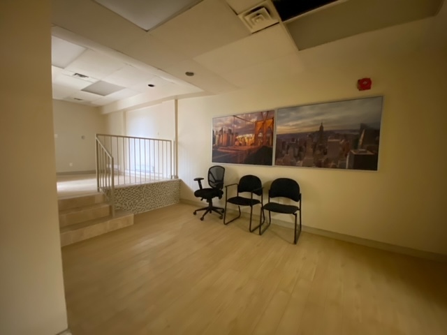 800 Bathurst St, Toronto, ON for lease - Interior Photo - Image 3 of 16