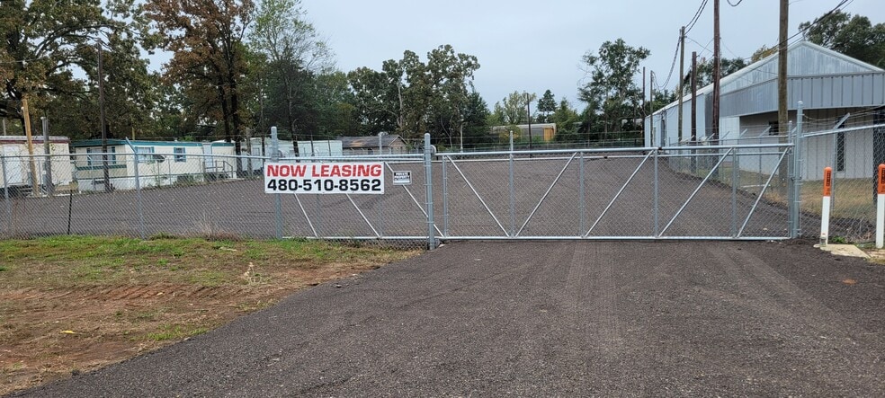 2824 E Highway 80, Longview, TX for lease - Building Photo - Image 1 of 5