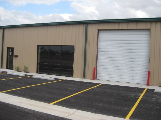 301 E Cedar Ave, McAllen, TX for lease - Building Photo - Image 2 of 6