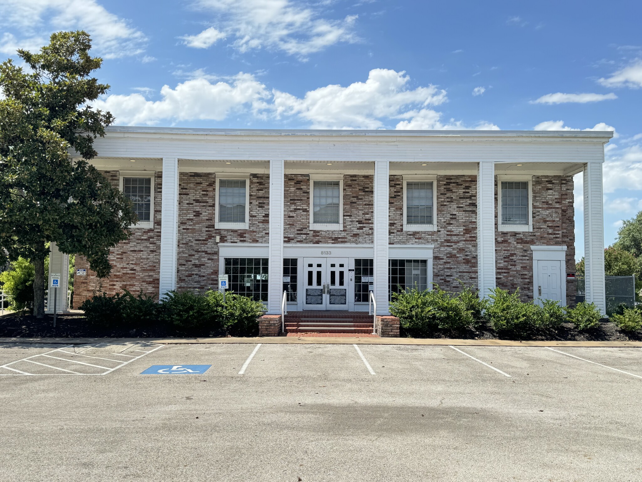 8133 Broadway St, Houston, TX for lease Building Photo- Image 1 of 9