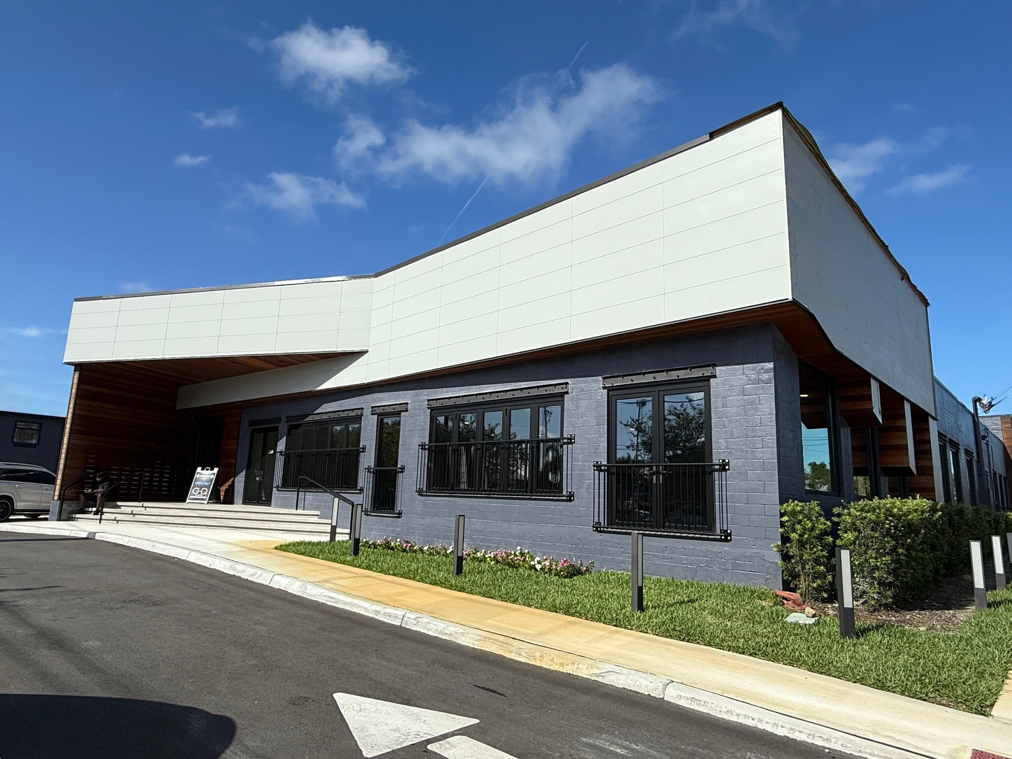 2200 2nd Ave S, Saint Petersburg, FL for lease Building Photo- Image 1 of 19