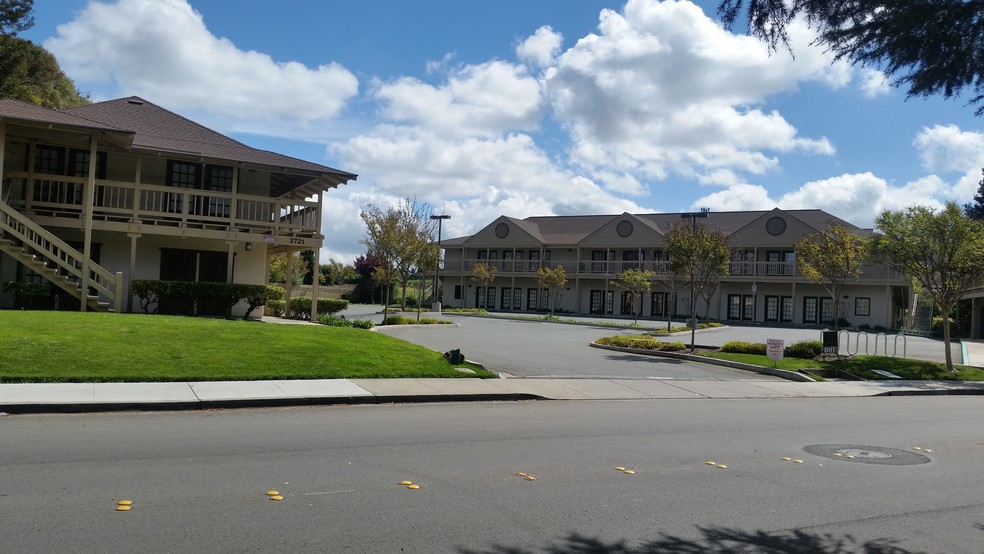 3727 Sunset Ln, Antioch, CA for lease - Building Photo - Image 3 of 3