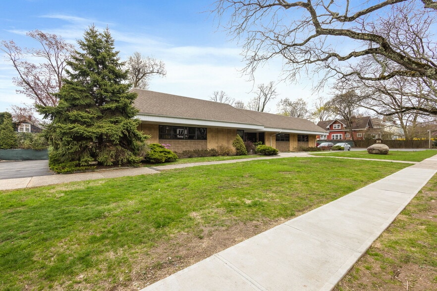 311 N Midland Ave, Nyack, NY for lease - Building Photo - Image 3 of 36