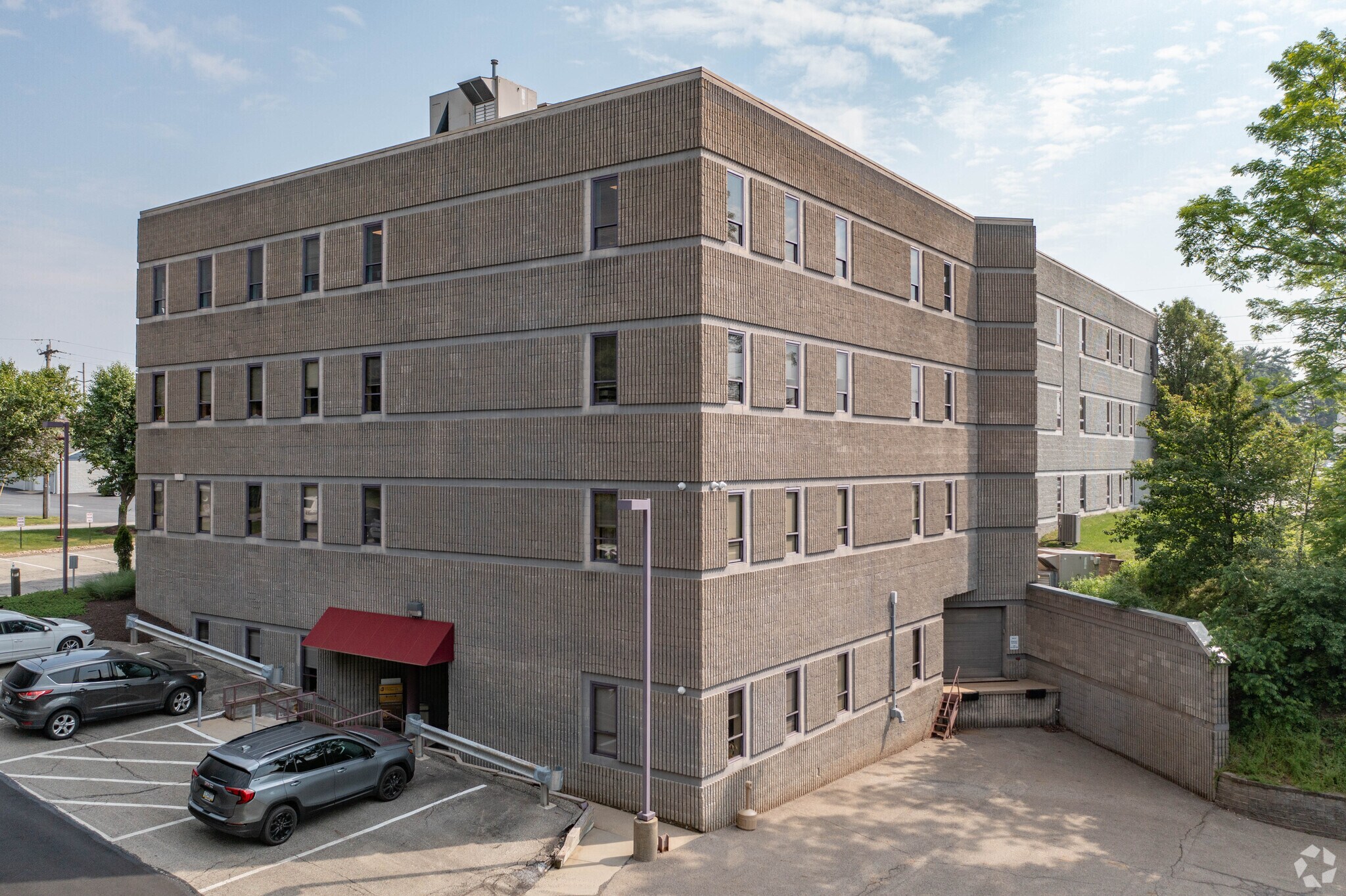 10475 Perry Hwy, Wexford, PA 15090 Wexford Town Centre