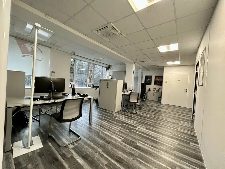 Office in Metz for lease - Building Photo - Image 2 of 12