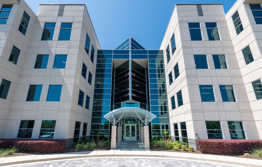 4345 Southpoint Blvd, Jacksonville, FL for lease - Building Photo - Image 3 of 6