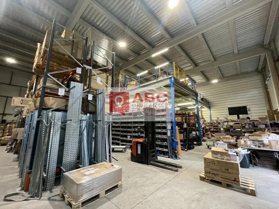 Flex in Montpellier for lease Interior Photo- Image 1 of 6