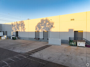 365 Cloverleaf Dr, Baldwin Park, CA for lease Building Photo- Image 2 of 3