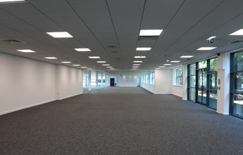 3 Red Hall Cres, Wakefield for lease Interior Photo- Image 2 of 6