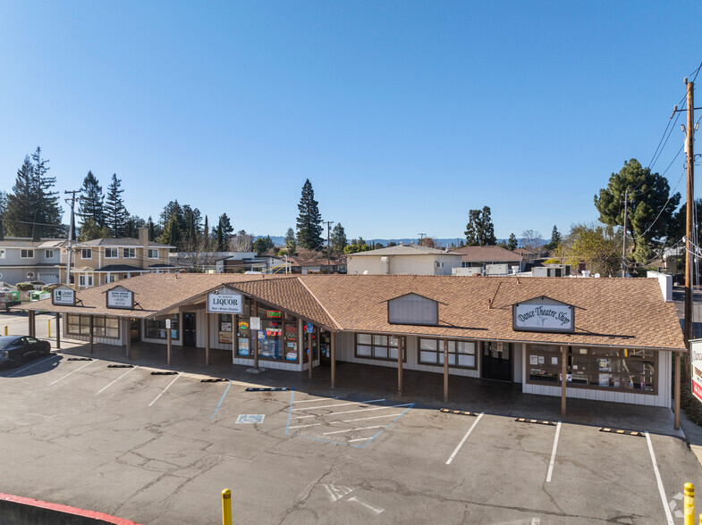 982-998 El Monte Ave, Mountain View, CA for lease - Building Photo - Image 2 of 10