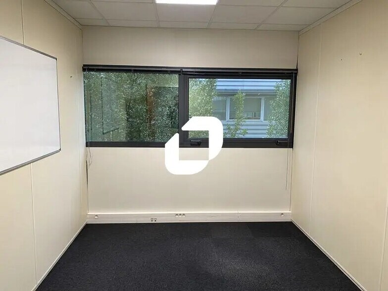 Office in Mérignac for lease - Interior Photo - Image 3 of 8