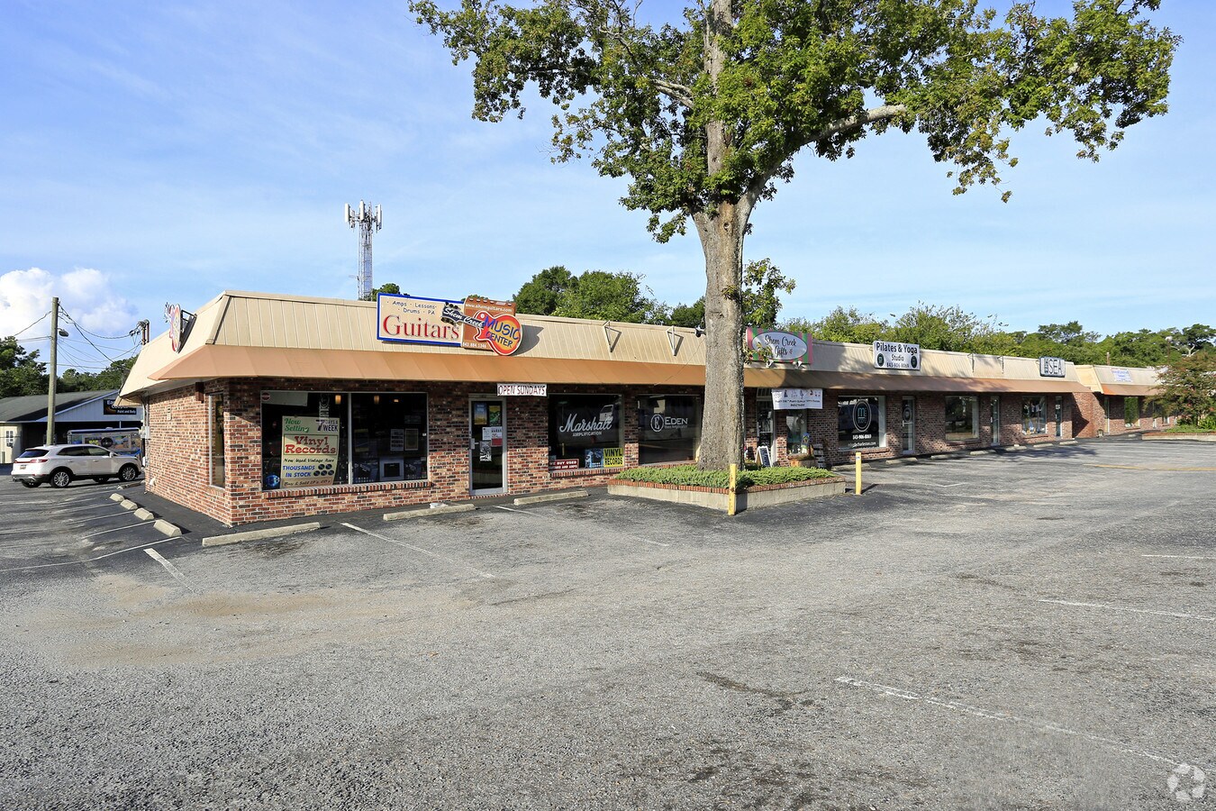 423 W Coleman Blvd, Mount Pleasant, SC 29464