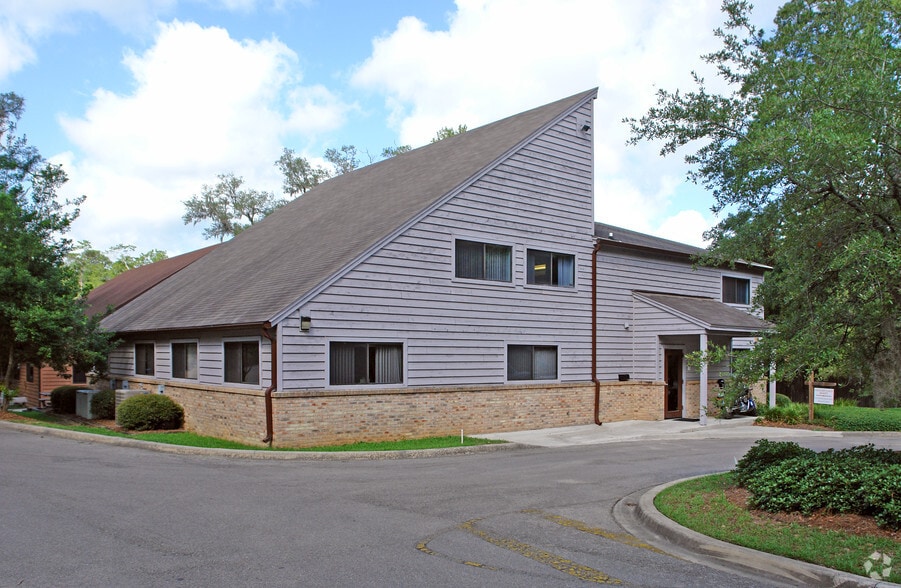 7117-7119 Beech Ridge Trail portfolio of 4 properties for sale on LoopNet.com - Primary Photo - Image 1 of 2