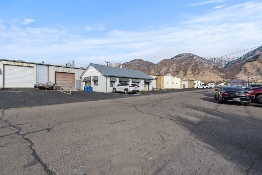 765-775 S University Ave, Provo, UT for lease - Building Photo - Image 2 of 3