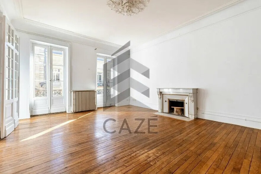 Office in Bordeaux for sale - Interior Photo - Image 3 of 5