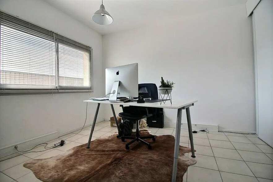 7 Rue Gaston De Flotte, Marseille for sale - Building Photo - Image 2 of 7