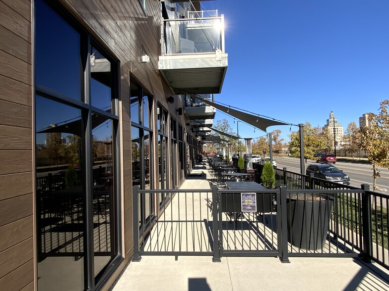 450 1st St SW, Cedar Rapids, IA for lease - Building Photo - Image 3 of 11