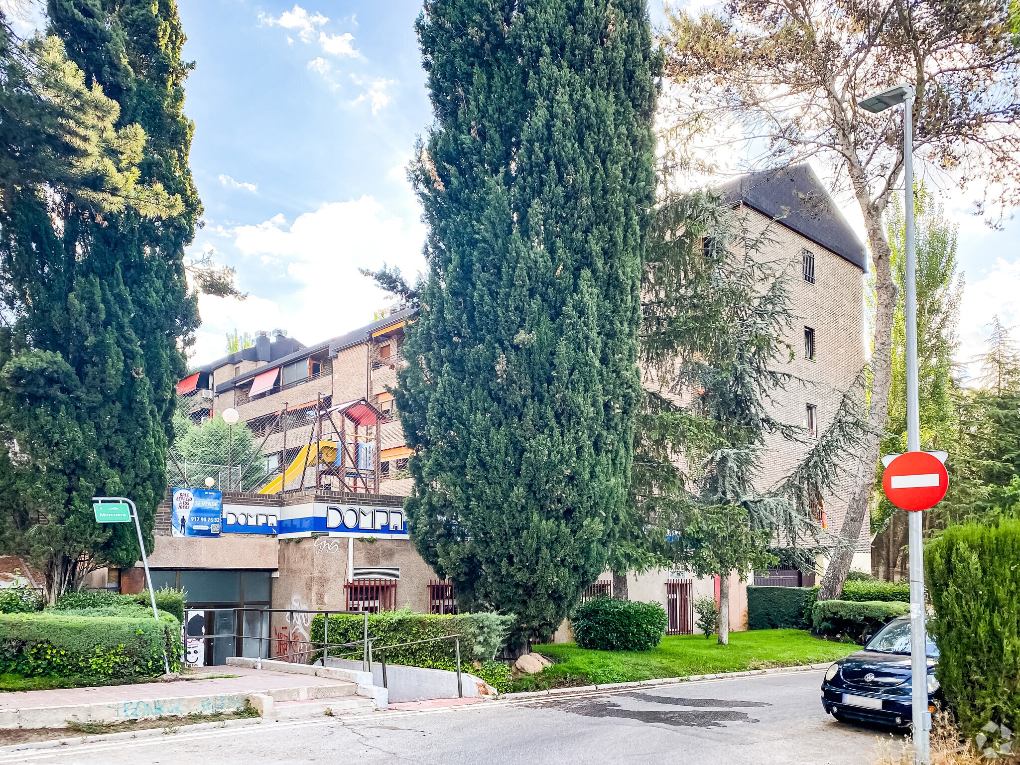 Multifamily in Las Rozas de Madrid, Madrid for sale Primary Photo- Image 1 of 2