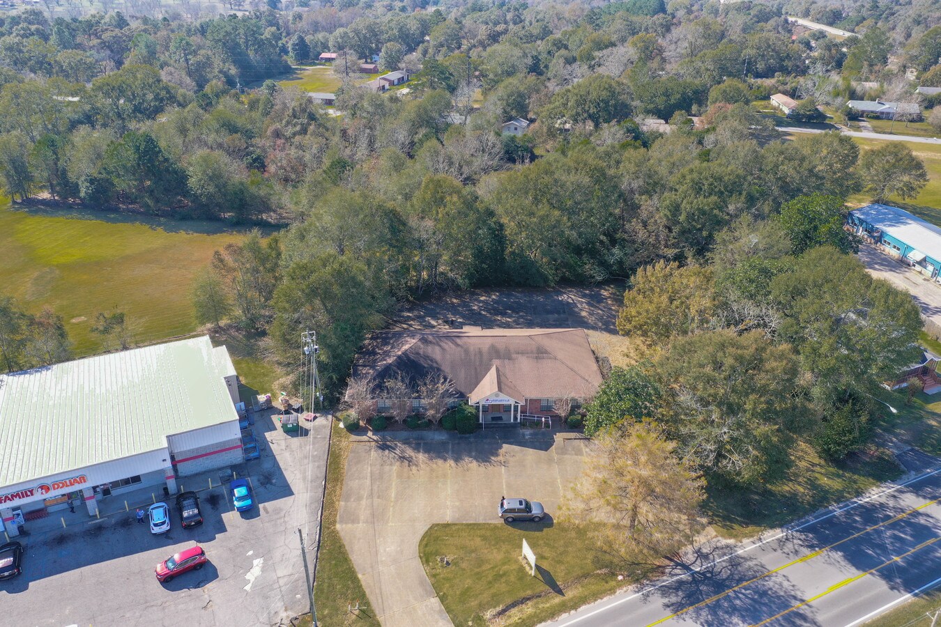 1222 S Main St, Poplarville, MS, 39470 Medical Property For Sale