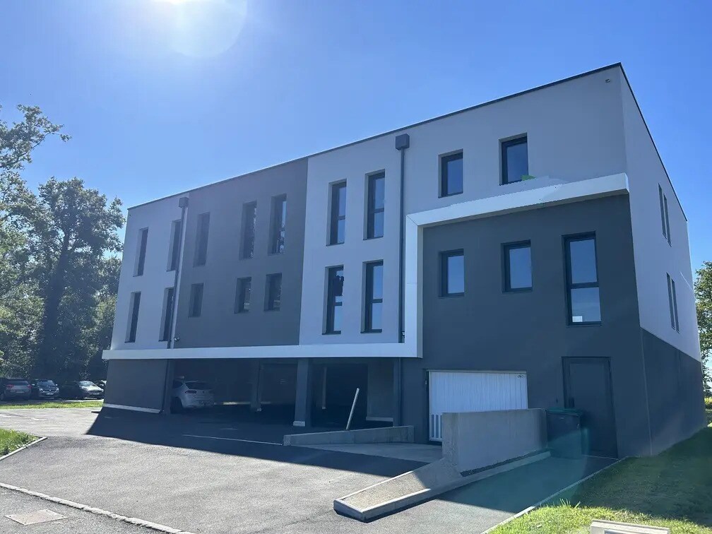 Office in HAUTE-GOULAINE for lease Building Photo- Image 1 of 6