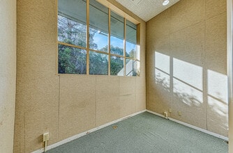 120 Del Rey Gardens Dr, Del Rey Oaks, CA for sale Interior Photo- Image 1 of 25