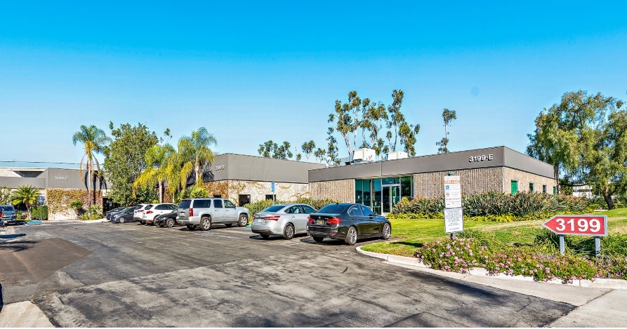 3199 Airport Loop Dr, Costa Mesa, CA for sale - Primary Photo - Image 1 of 1