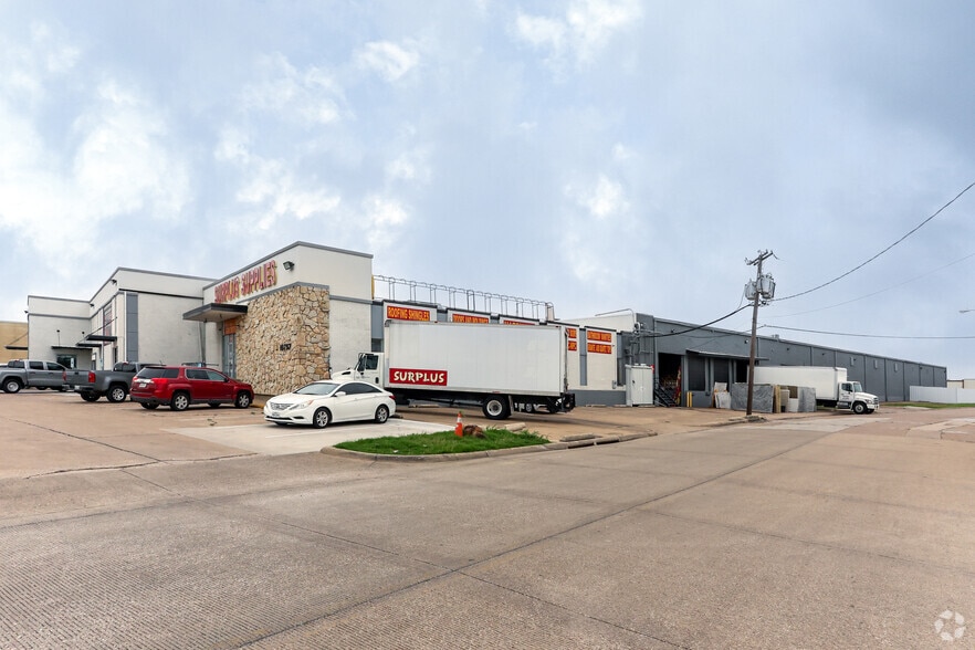 10793 Harry Hines Blvd, Dallas, TX for lease - Building Photo - Image 2 of 3