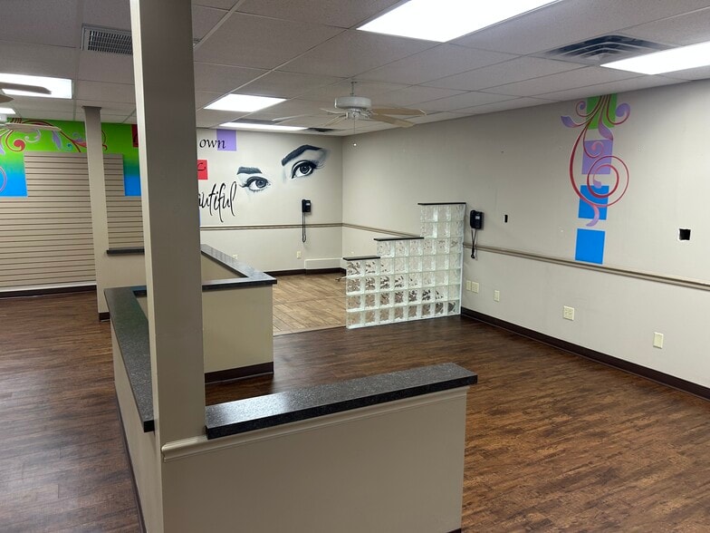 9125-9181 N Dixie Dr, Dayton, OH for lease - Building Photo - Image 3 of 16