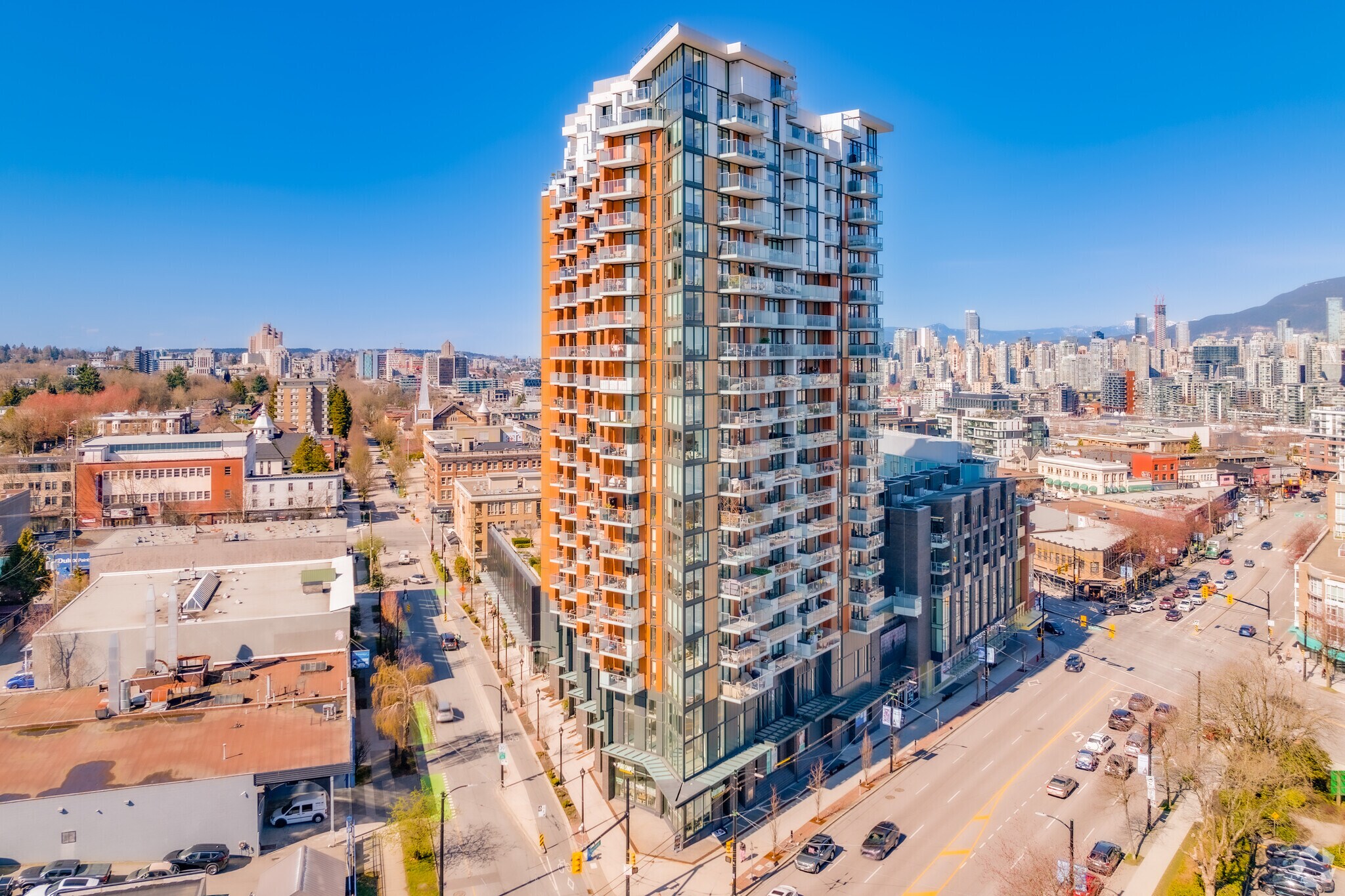 285 E Broadway, Vancouver, BC for lease Primary Photo- Image 1 of 6