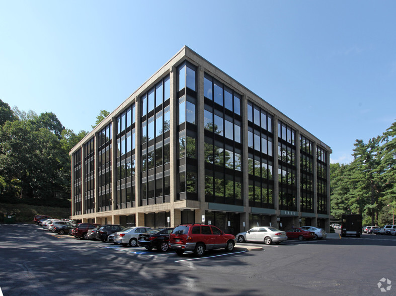 6400 Goldsboro Rd, Bethesda, MD for lease - Building Photo - Image 1 of 4