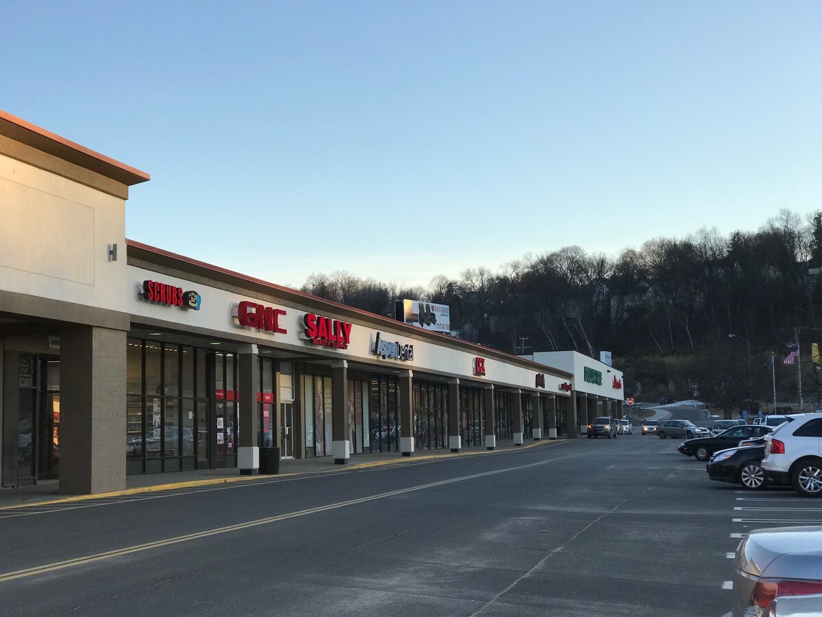 162300 Chase Ave, Waterbury, CT 06704