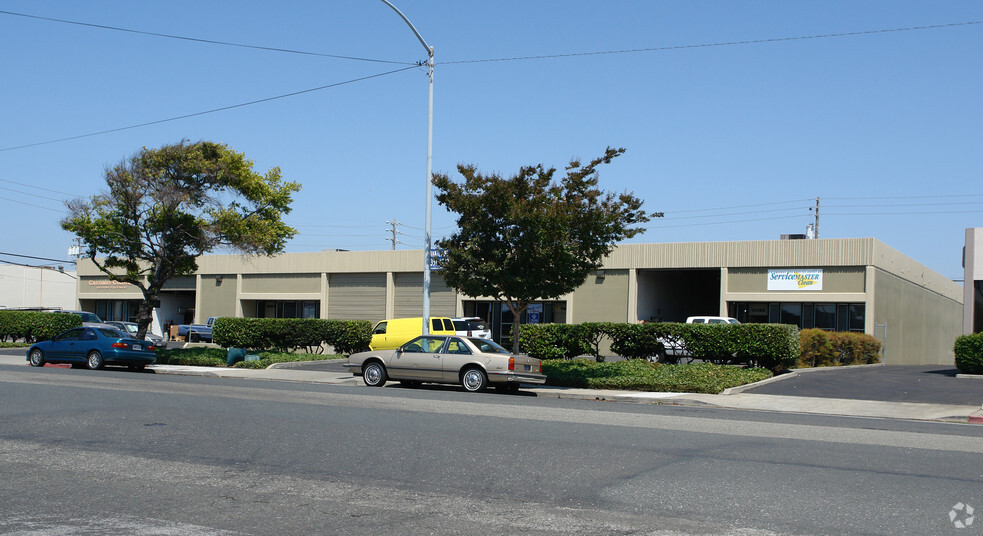 14492-14498 Wicks Blvd, San Leandro, CA for lease - Primary Photo - Image 1 of 4