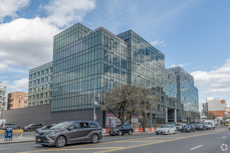 144-49 Northern Blvd, Flushing, NY for sale - Building Photo - Image 1 of 6