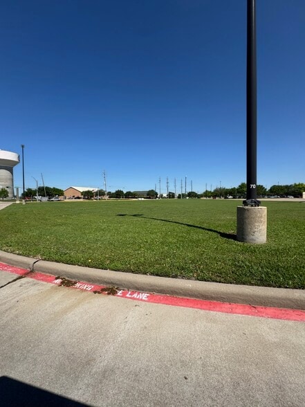 3209 Kirby Rd, Pearland, TX for lease - Building Photo - Image 2 of 4