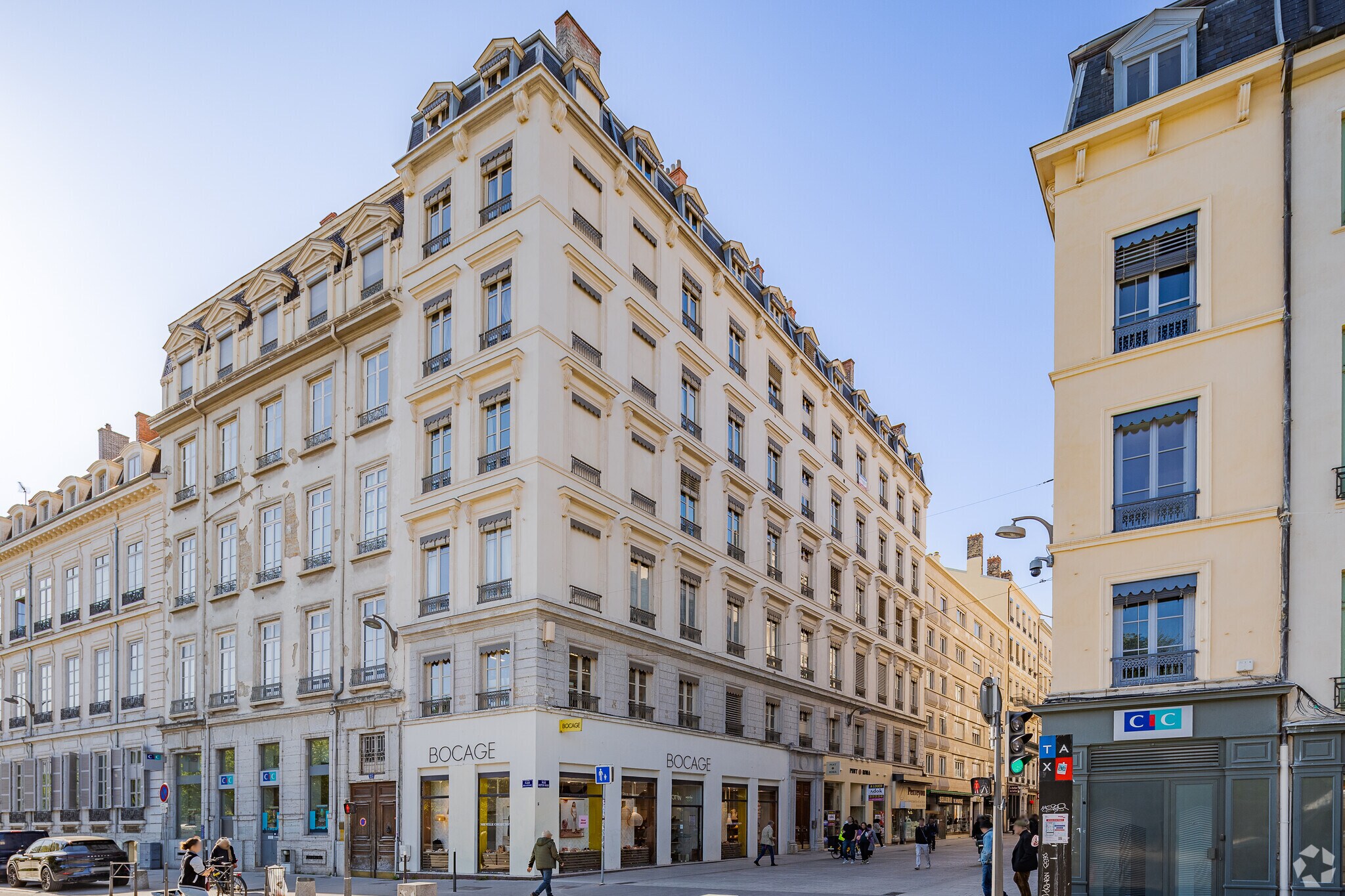 Multifamily in Lyon for sale Primary Photo- Image 1 of 7
