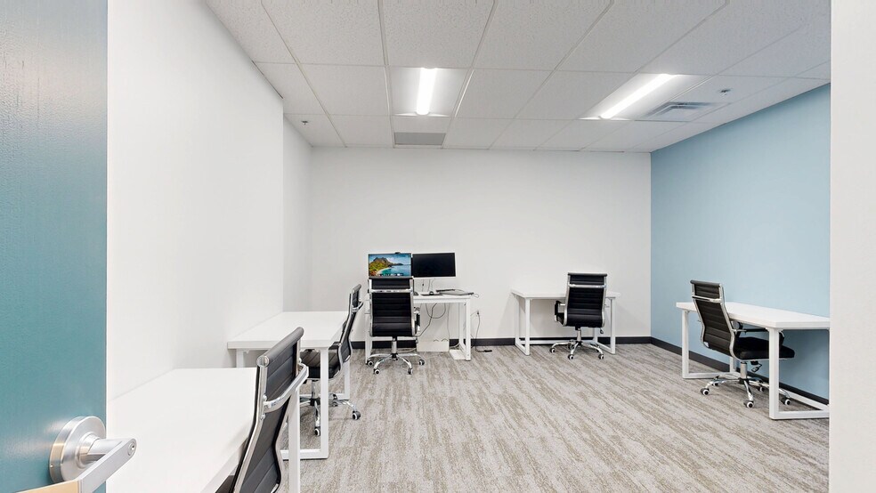 2055 Craigshire Rd, Saint Louis, MO for lease - Matterport 3D Scan - Image 2 of 14