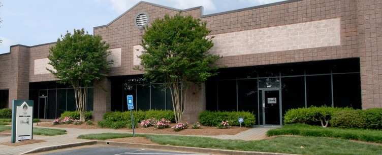 1100 Northmeadow Pky, Roswell, GA for lease - Building Photo - Image 1 of 3