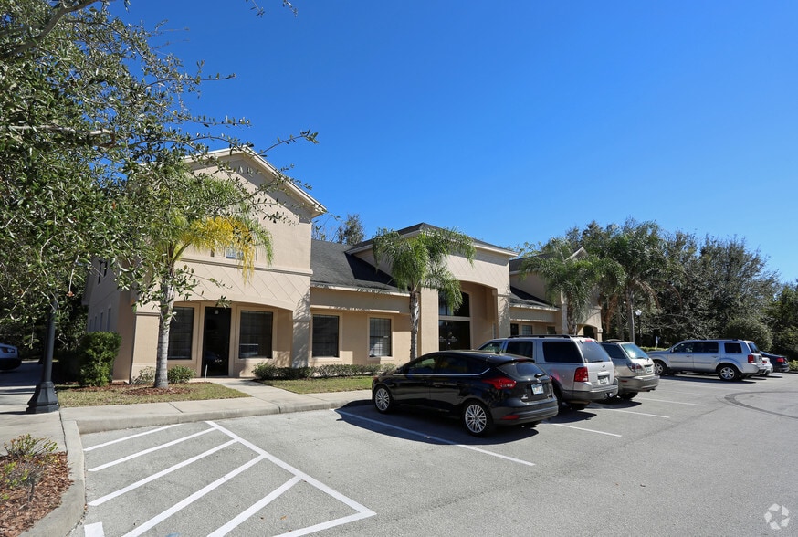 180 Fitzgerald Rd, Lakeland, FL 33813