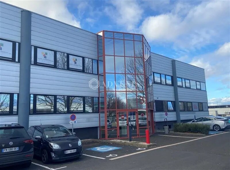 Office in Clermont-Ferrand for lease Building Photo- Image 1 of 13