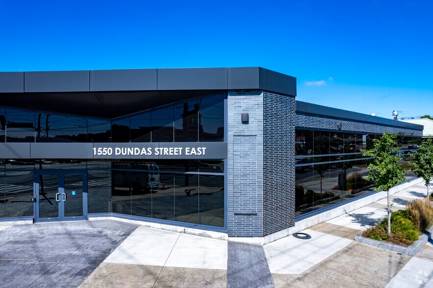1550 Dundas St, Whitby, ON for sale - Primary Photo - Image 1 of 1