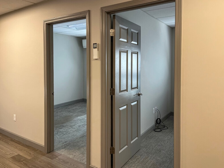 6 W Mill St, Medfield, MA for lease - Building Photo - Image 3 of 9