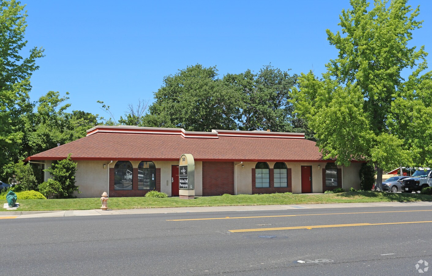 3101 Fulton Ave, Sacramento, CA 95821