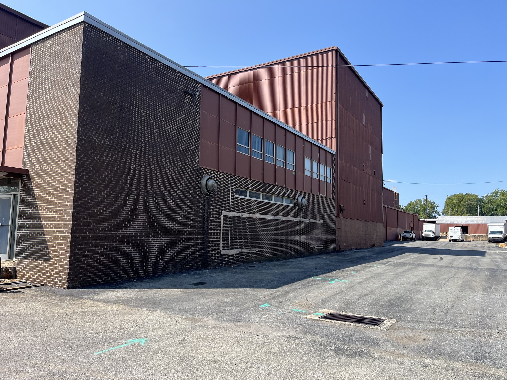 236 S Cherry St, Manheim, PA for lease Building Photo- Image 1 of 3